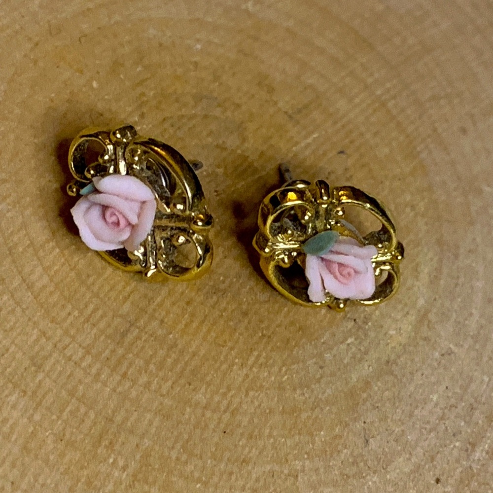 Vintage Ceramic Pink Rose Gold Colored Earrings